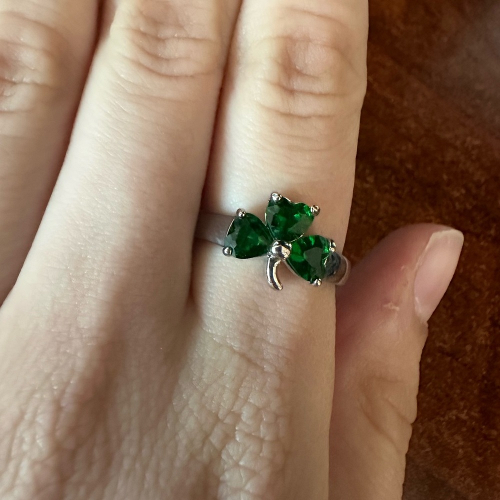 Shamrock Emerald & Silver Ring | Costume Jewelry